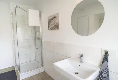Ein Badezimmer in der Unterkunft Fewo Nahe - Hostel für Erwachsene