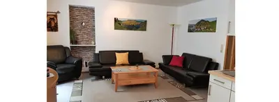 Ein Sitzbereich in der Unterkunft FeWo Alt Beilstein