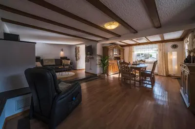 Ein Sitzbereich in der Unterkunft Das Schmitz Haus
