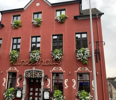 Das Gebäude in dem sich die Ferienwohnung befindet