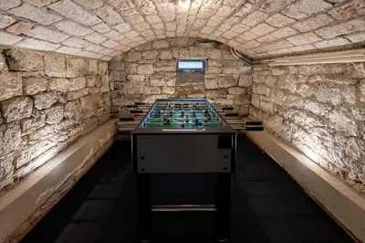 Eine Spielezimmer in der Unterkunft Lava-Lodge (Ferienhaus)