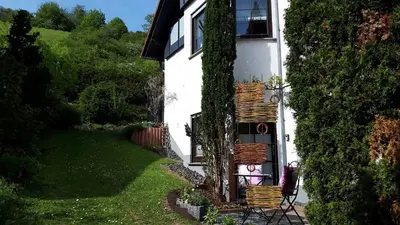 Ein Garten an der Unterkunft Fewo Hexamer