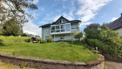 Ein Garten an der Unterkunft Ferienwohnung Eifelrose