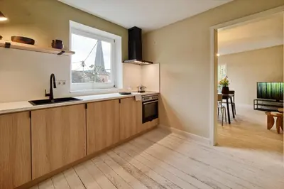 Küche/Küchenzeile in der Unterkunft Moseltraum - Großzügiges Townhouse mit Sauna & Sonnenterrasse - Platz für 6 Personen - Marvin Jeske Retreats