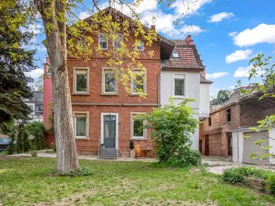 Das Gebäude in dem sich die Ferienwohnung befindet