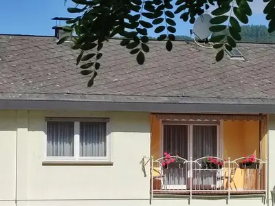 Das Gebäude in dem sich die Ferienwohnung befindet