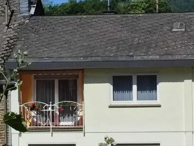 Das Gebäude in dem sich die Ferienwohnung befindet