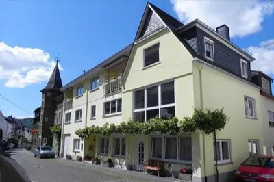 Das Gebäude in dem sich die Ferienwohnung befindet