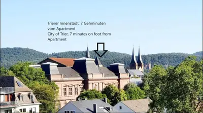 Ein allgemeiner Bergblick oder ein Berglick von des Hotels aus