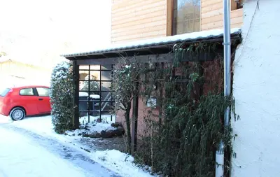 Haus am Burgring im Winter