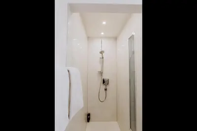 Ein Badezimmer in der Unterkunft Alte Redaktion