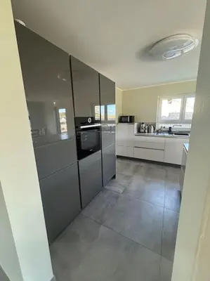 Küche/Küchenzeile in der Unterkunft Modernes Ferienhaus in Üdersdorf