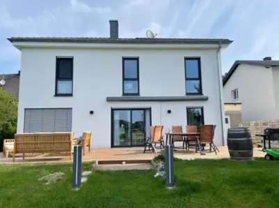 Das Gebäude in dem sich die Ferienwohnung befindet