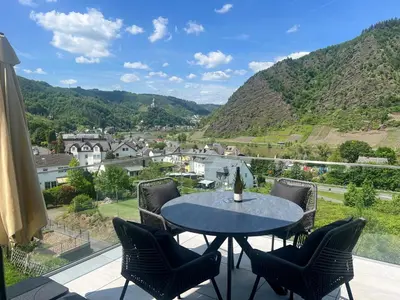 Ein allgemeiner Bergblick oder ein Berglick von der Ferienwohnung aus