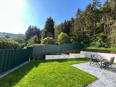 Ein Garten an der Unterkunft Wellness-Ferienhaus mit Dampfbad & Sauna am Nürburgring
