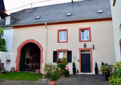 Das Gebäude in dem sich die Ferienwohnung befindet