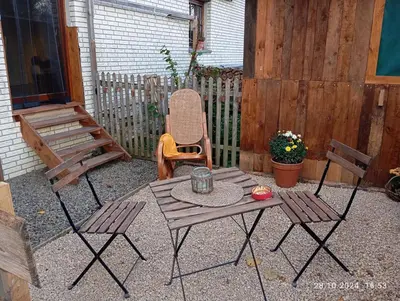 Ein Sitzbereich in der Unterkunft Wollwerkstatt Vulkaneifel