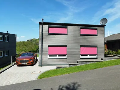 Das Gebäude in dem sich die Ferienwohnung befindet