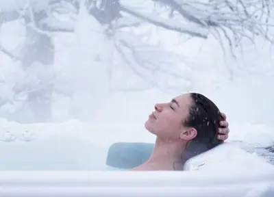 Ferienhaus mit Whirlpool und Sauna im Winter