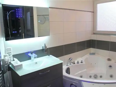 Ein Badezimmer in der Unterkunft Exclusive holiday apartment with volcano views