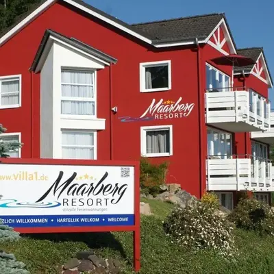 Exclusive apartment with panoramic lake view