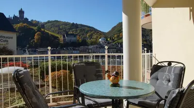 Ein allgemeiner Bergblick oder ein Berglick von der Ferienwohnung aus