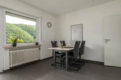 Grundriss der Unterkunft Elbling Appartement for 2 People - Billiards - Balcony with Mosel View - Parking - Wine Barrel Bar - Fully Equipped Kitchen - Netflix - WaipuTV - 3 km from Cochem