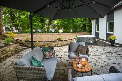Ein Garten an der Unterkunft Bendorfer Stadl mit Whirlpool & Sauna