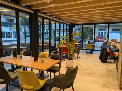 Ein Restaurant oder anderes Speiselokal in der Unterkunft Haus Caspari