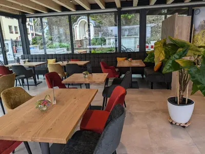 Ein Restaurant oder anderes Speiselokal in der Unterkunft Haus Caspari