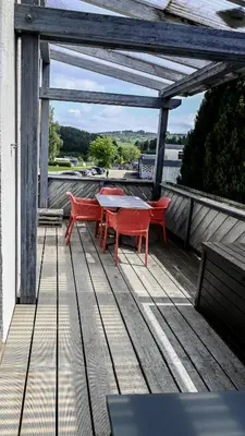 Ein Balkon oder eine Terrasse in der Unterkunft Ferienwohnung Boxenstopp