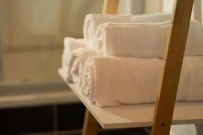 Ein Bett oder Betten in einem Zimmer der Unterkunft Große DTV-zertifizierte Ferienwohnung an der Mosel für 7 Personen - 3 Schlafzimmer, Parkplatz & Waschmaschine