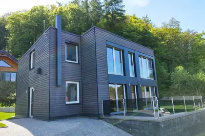 Das Gebäude in dem sich die Ferienwohnung befindet