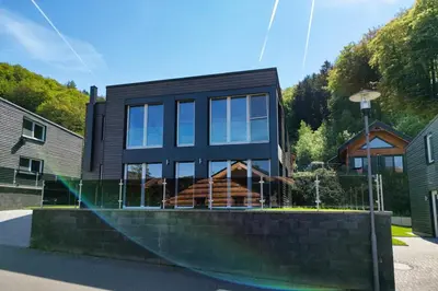 Das Gebäude in dem sich die Ferienwohnung befindet
