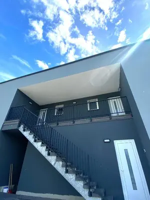 Das Gebäude in dem sich die Ferienwohnung befindet