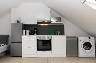 Küche/Küchenzeile in der Unterkunft Stylisches Apartment in Koblenz mit kostenlosen Parkplätzen, WLAN und voll ausgestatteter Küche