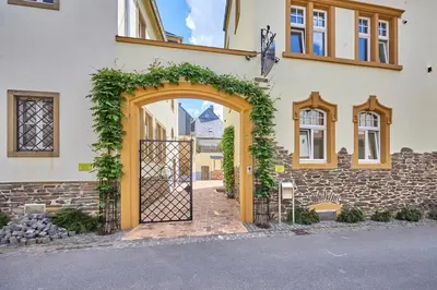 Das Gebäude in dem sich das Bed & Breakfast befindet
