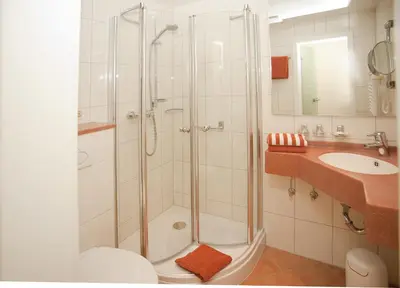 Ein Badezimmer in der Unterkunft Alte Weinschänke