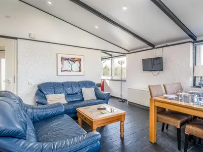 TV/Unterhaltungsangebot in der Unterkunft Holiday Home Haus 30 by Interhome
