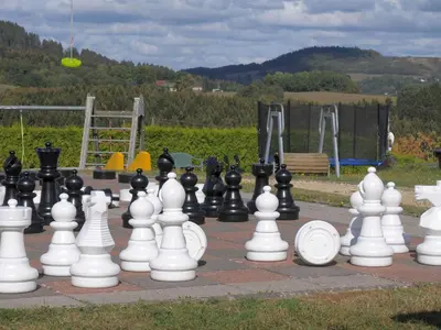 Ein allgemeiner Bergblick oder ein Berglick von des Ferienhauses aus