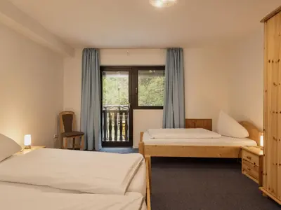 Ein Bett oder Betten in einem Zimmer der Unterkunft Apartment Eifelnatur - Haus 2-3 by Interhome