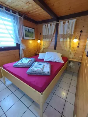 Ein Bett oder Betten in einem Zimmer der Unterkunft Ferienhaus Max in Koblenz-Güls Am Gülser Moselbogen