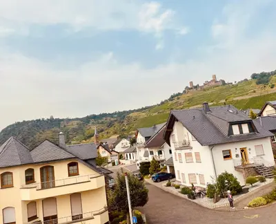 Ein allgemeiner Bergblick oder ein Berglick von der Ferienwohnung aus