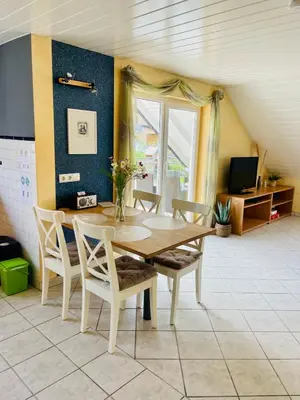 Ein Sitzbereich in der Unterkunft Ferienwohnungen Klaß