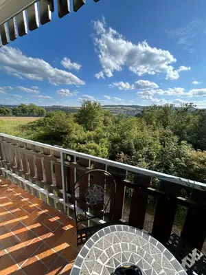 Ein Balkon oder eine Terrasse in der Unterkunft Luxus Apartment am Dreiburgenblick