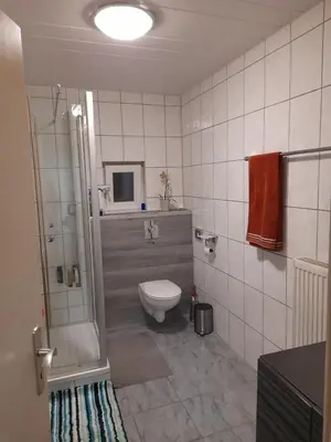 Ein Badezimmer in der Unterkunft Haus am Hügel