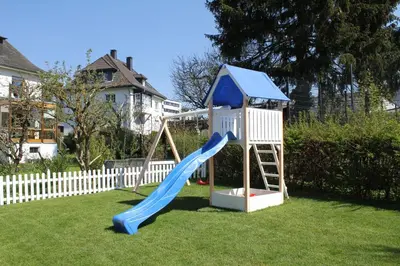 Ein Kinderspielbereich in der Unterkunft Ferienwohnung Daun