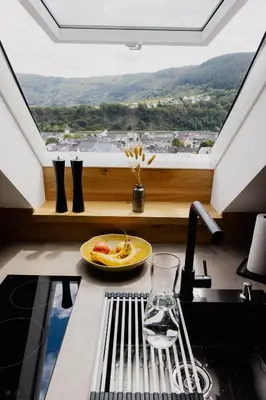 Ein allgemeiner Bergblick oder ein Berglick von der Ferienwohnung aus