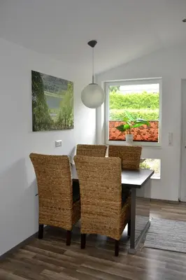 Ein Sitzbereich in der Unterkunft Ferienwohnung im Sonnenberg