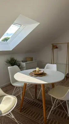 Ein Sitzbereich in der Unterkunft Loft mit Blick über Koblenz u Festung Nähe BWZK